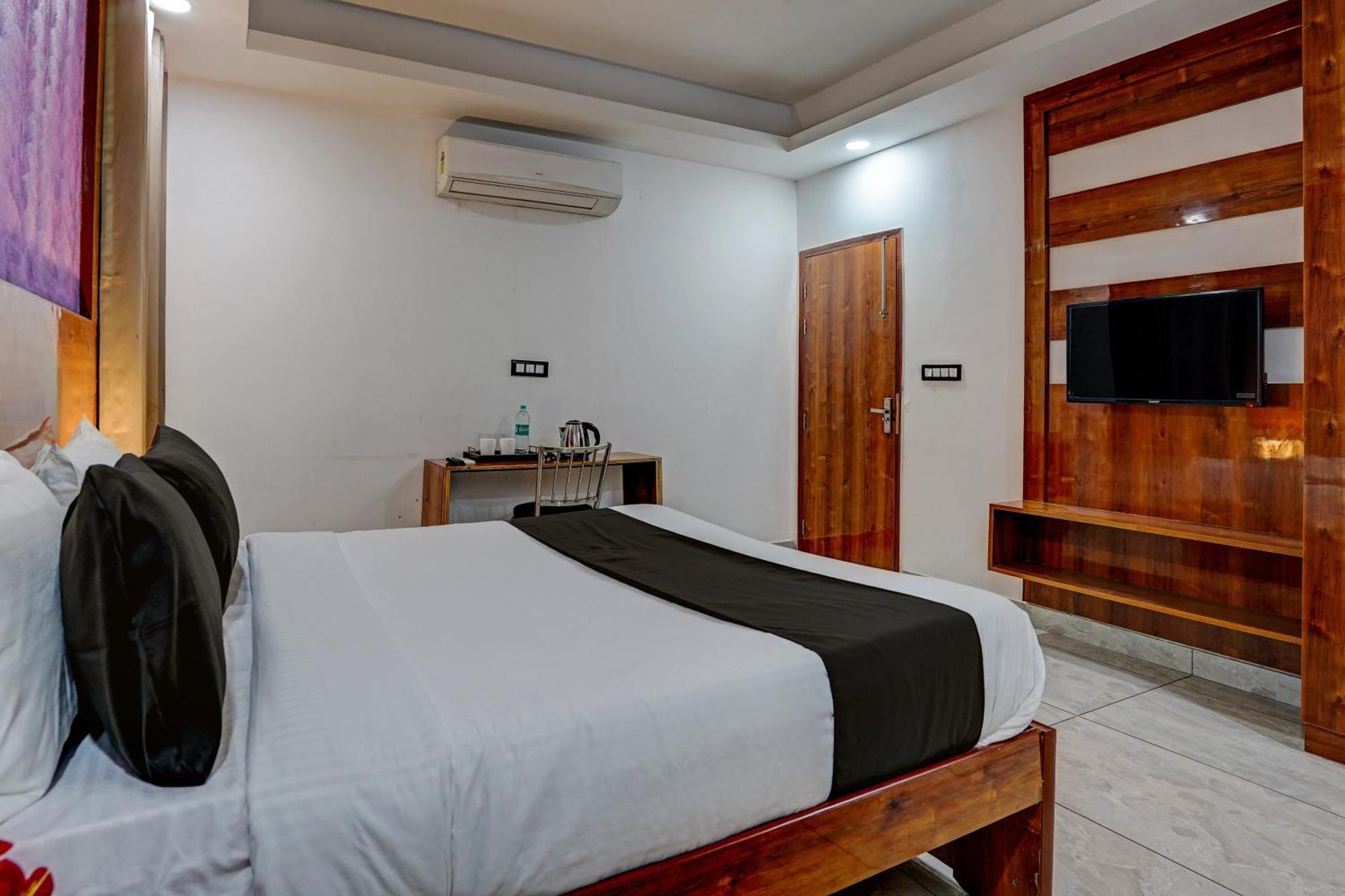 Hotel Hight Krone A Family Hotel Near Igi Airport Delhi Nowe Delhi Zewnętrze zdjęcie